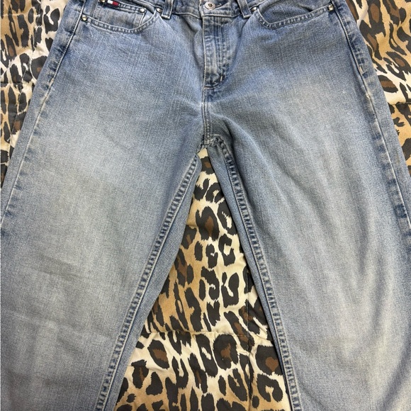 Women's Tommy Hilfiger Classic Fit Jeans - Picture 7 of 12